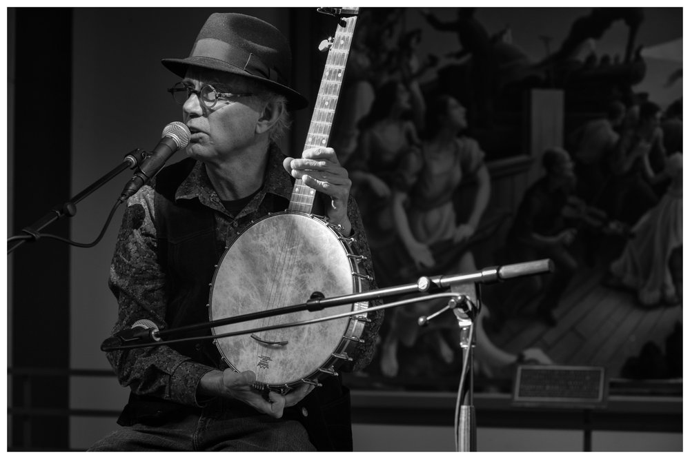 BILLY KEMP Luna Star Cafe